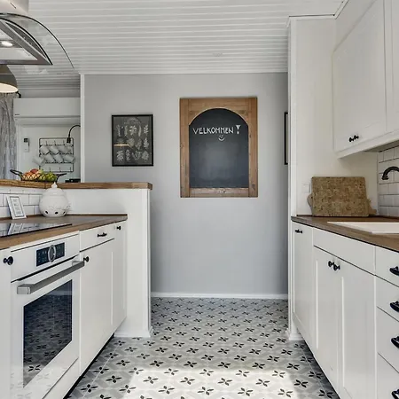 Сasa de vacaciones Lillan - 250m From The Sea By Interhome *